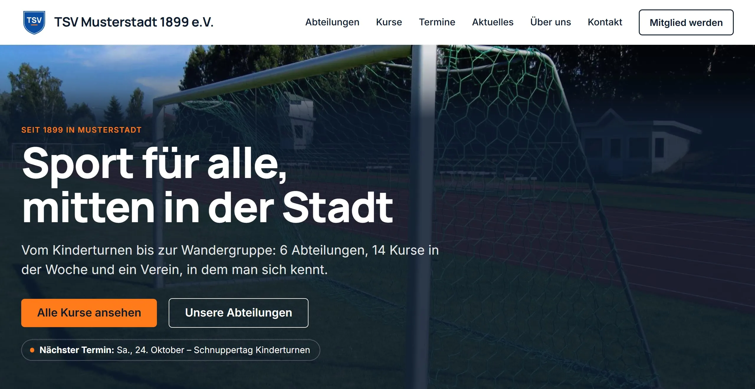 Die Startseite des Demovereins „TSV Musterstadt 1899 e.V.“: oben Wappen, Vereinsname und Menü mit dem Knopf „Mitglied werden“, darunter ein großes Bild mit der Überschrift „Sport für alle, mitten in der Stadt“ und zwei Knöpfen.
