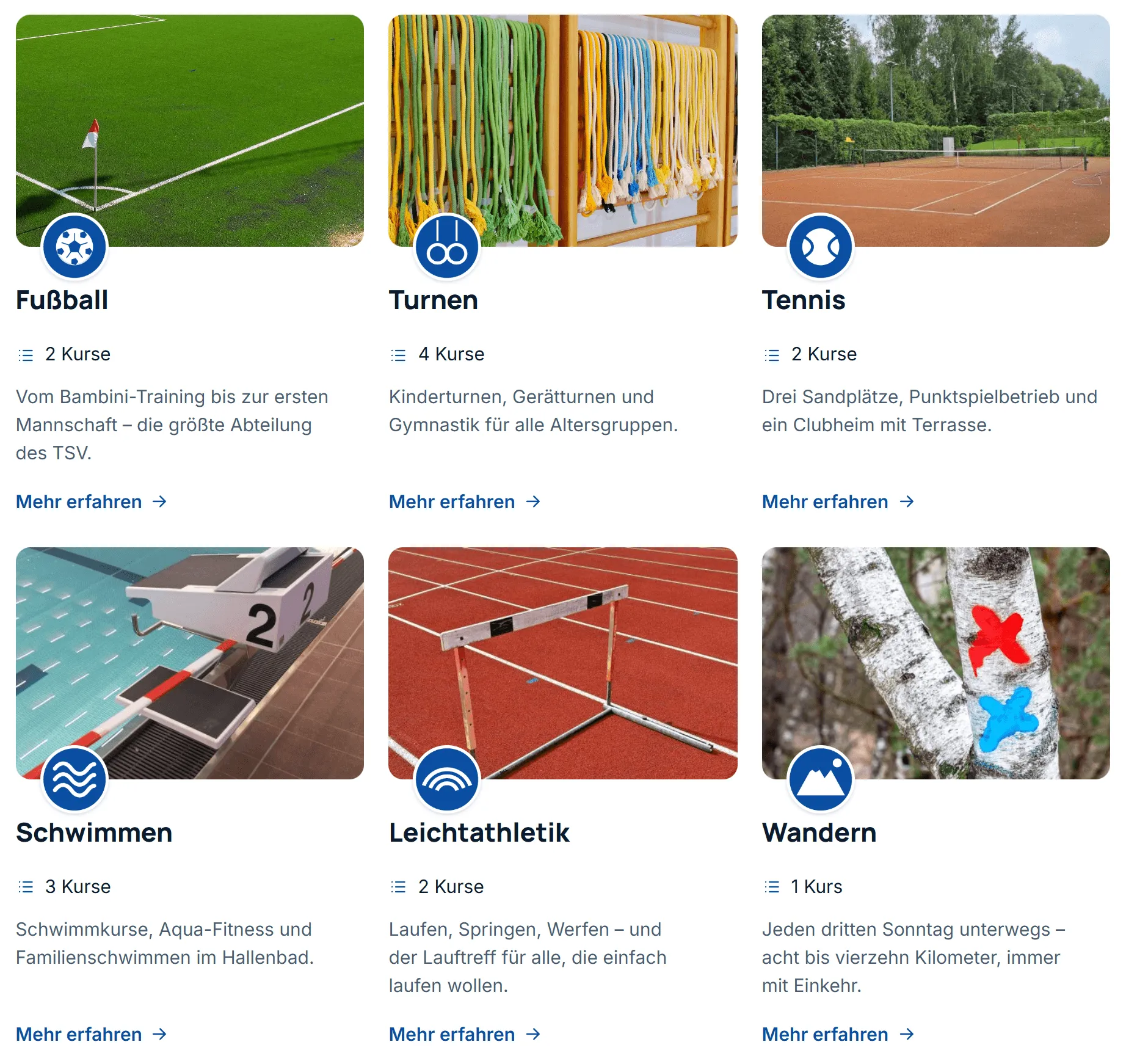 Die Übersichtsseite „Abteilungen“ der Website mit Karten für Fußball, Turnen und Tennis. Jede Karte zeigt ein Bild, das Logo, den Titel, die Zahl der Kurse und einen Kurztext.
