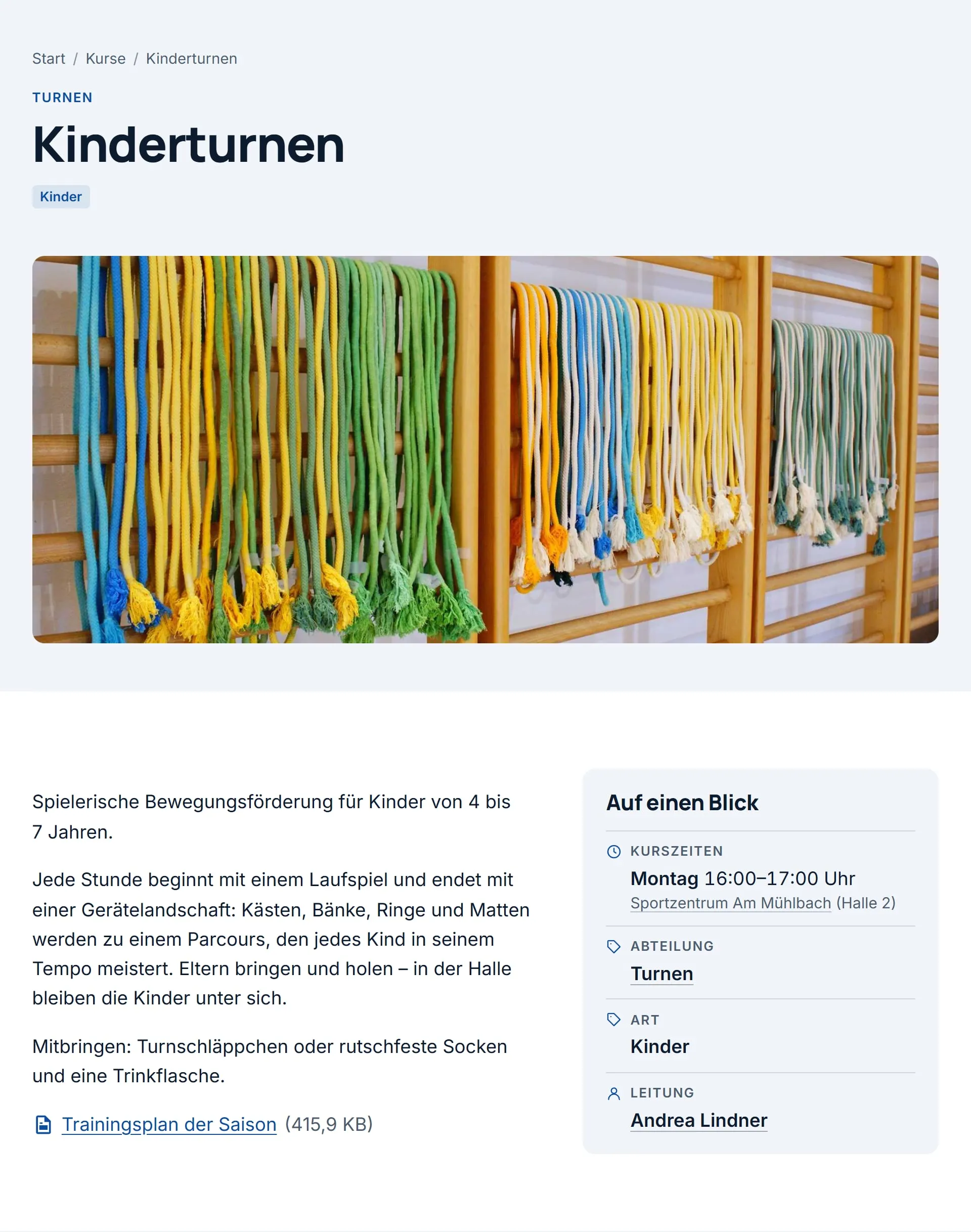 Die Seite des Kurses „Kinderturnen“ auf der Website: Titel, Kursart, Abteilung und der Kasten „Auf einen Blick“ mit Zeit, Ort und Trainerin.