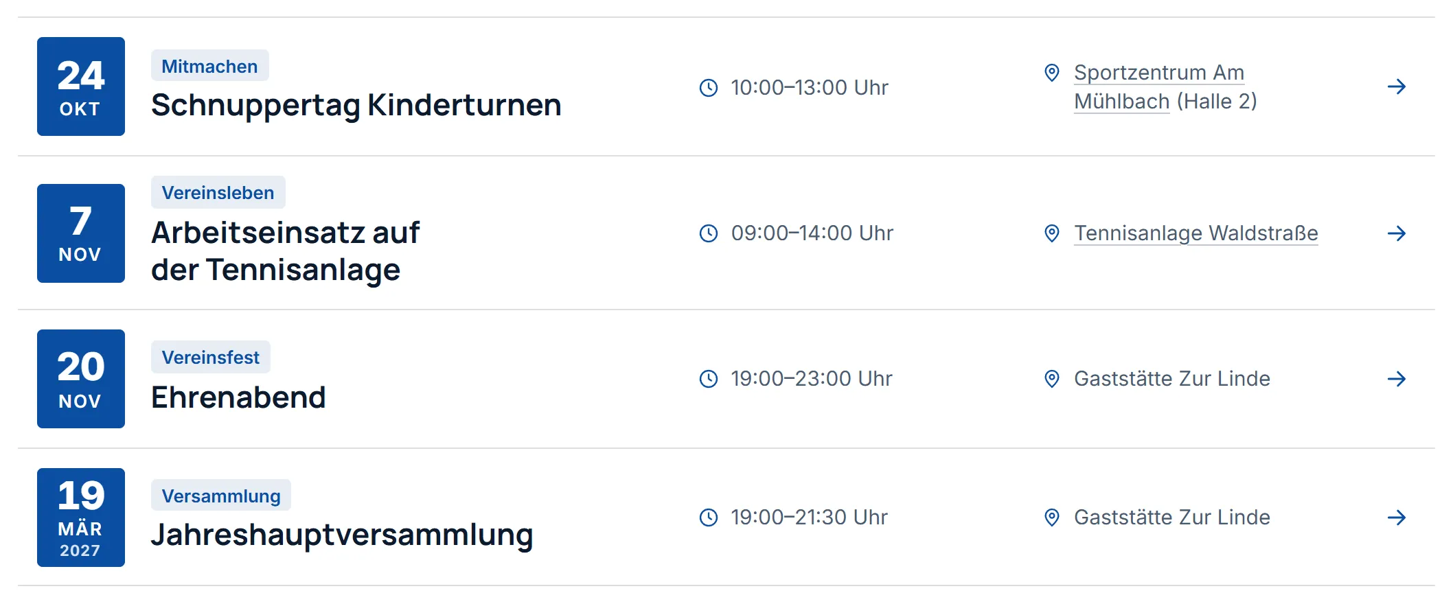 Die Seite „Termine“ der Website mit „Kommende Termine“: Jede Zeile hat links Tag und Monat auf blauem Grund, dann Titel, Terminart, Uhrzeit und Ort.